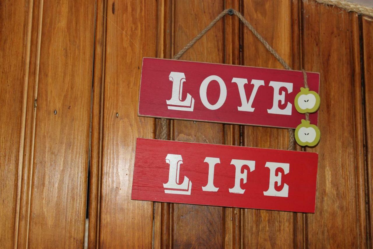 The Old Apple Shed Cosy Heated Cottage In A Meadow Close To The Charming Village Of Bethersden Ashford  Esterno foto